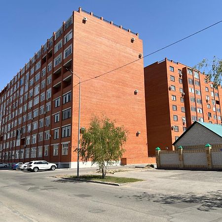 Квартира Smart В Новом Доме Pavlodar Esterno foto