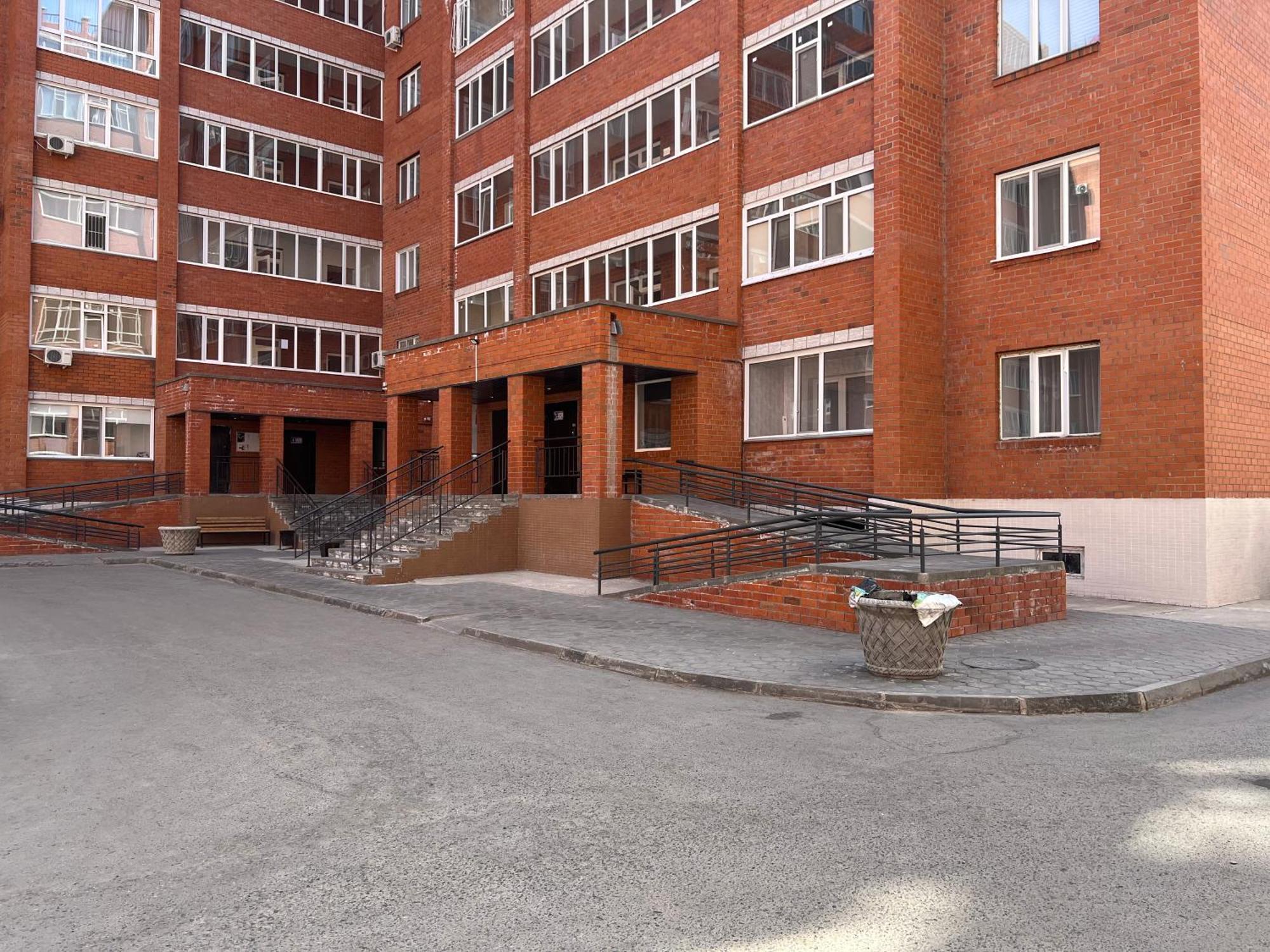 Квартира Smart В Новом Доме Pavlodar Esterno foto